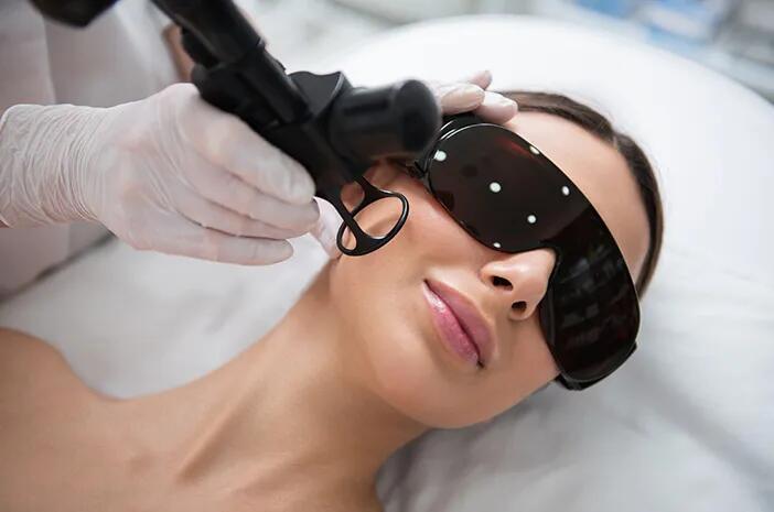 Thiết bị làm đẹp bằng laser CO2 Fractional như một công nghệ mang tính cách mạng trong lĩnh vực làm đẹp đã mang đến tin vui cho nhiều người yêu làm đẹp với những ưu điểm độc đáo trong điều trị da.